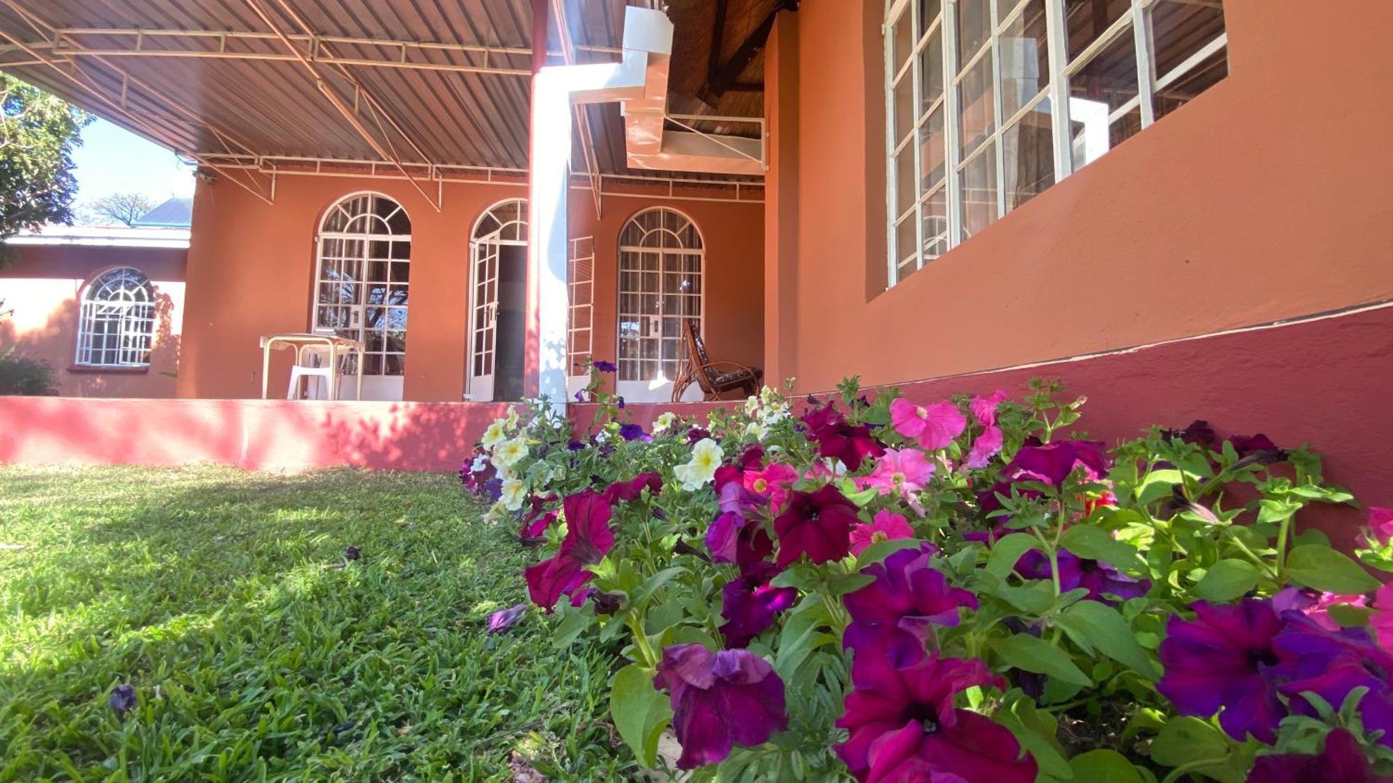 Lynns Guest House Bulawayo Ngoại thất bức ảnh
