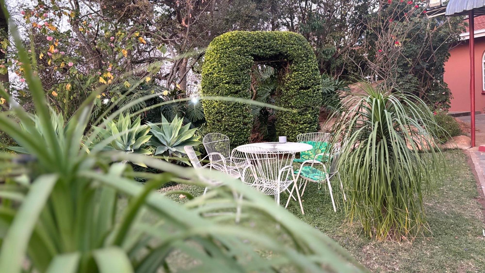 Lynns Guest House Bulawayo Ngoại thất bức ảnh