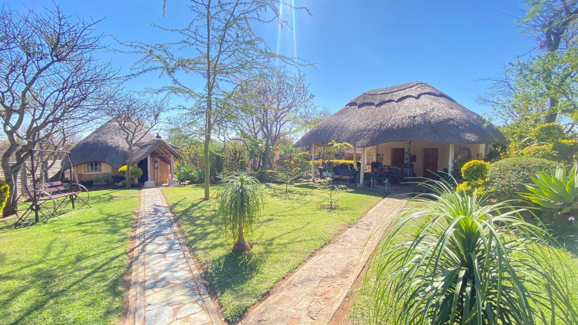 Lynns Guest House Bulawayo Ngoại thất bức ảnh